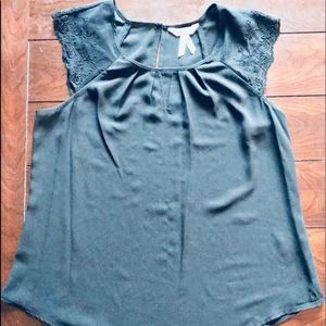 Candies Black Flowy sheer top Size M EUC